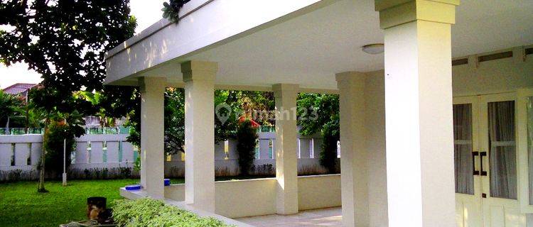 Menteng Home: A Quiet One, Unit 2 1