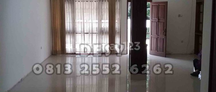 RUMAH KOKOH TERAWAT,HALAMAN LUAS COCOK UNT.KOS/KANTOR/HOSTEL 1