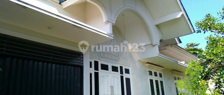 Rumah elite tengah kota 1