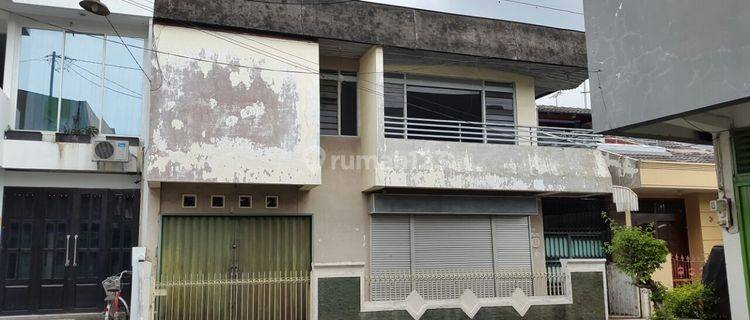 Rumah 2 lantai di jalan Kartini 1