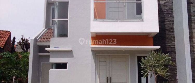 Townhouse 2 lantai Siap Huni, Bebas banjir di Panorama Bintaro 1