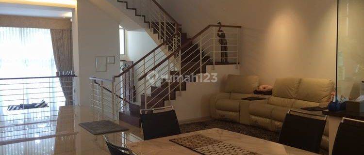 Excellent and Luxury 3 Storey House at Compound, Kedoya Area (Fully Furnish) 1