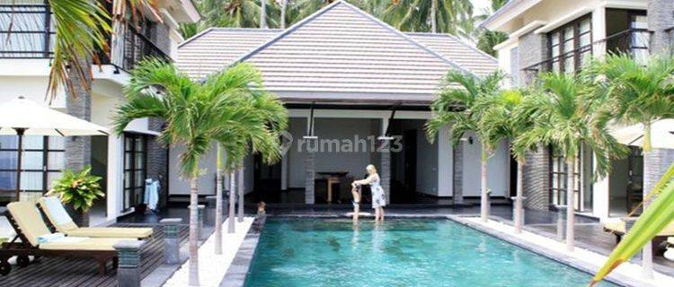 Villa cantik menghadap laut di bali 1