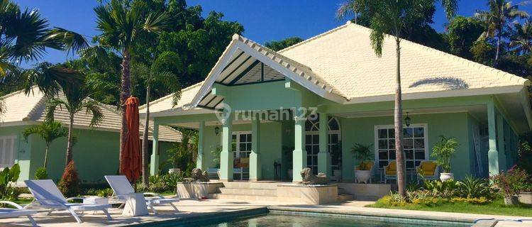 H20 Villa with Views of Rice Fields and Mountains in Buleleng 1