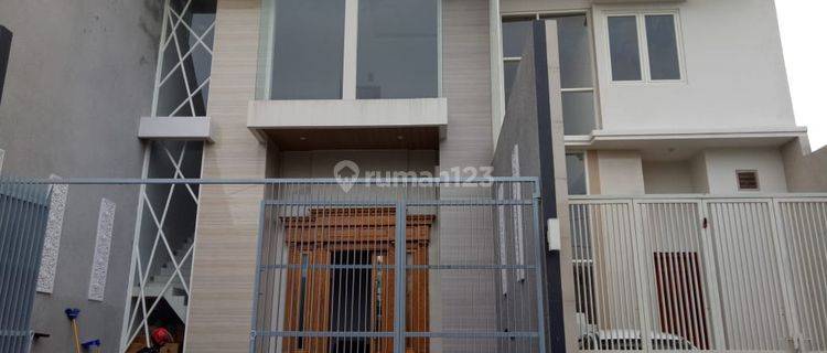 Rumah Gayungan Komplek BCA New Grees Full Furnished 1