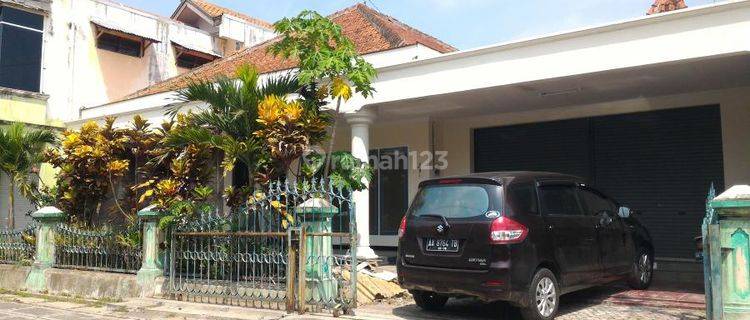 Rumah 1,5 Lantai dan toko di daerah Mantenan Mertoyudan Magelang 1