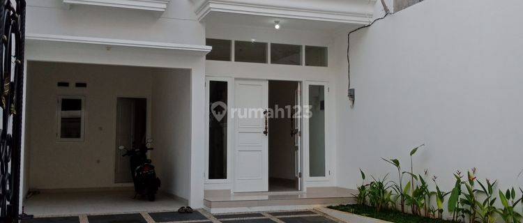 Rumah B new...  Tebet.... Good lokasi..!!  Siap huni 1