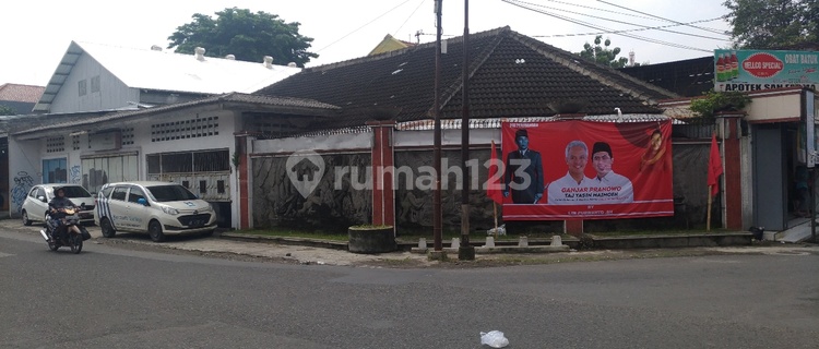 Old house, land calculation, suitable for building a shop house. 1