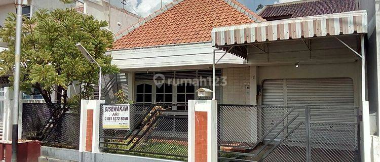 Rumah dekat Simpang Lima 1