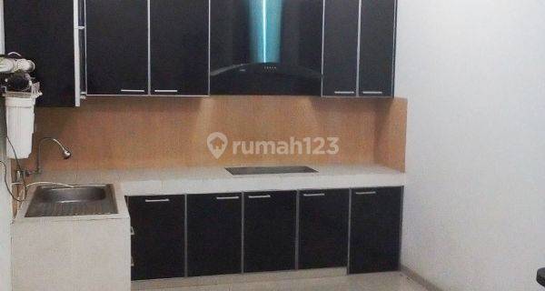 Rumah Minimalis Siap Pakai di Taman Holis Indah 2 1