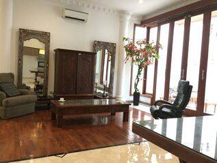 Good house For Rent in Senopati 1