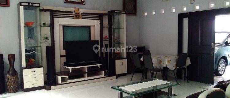 RUMAH FULL FURNITURE LOKASI PREMIUM COLOMADU 1