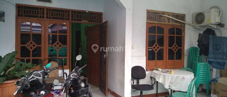 Rumah asri dengan lingkungan yang BAIK 1