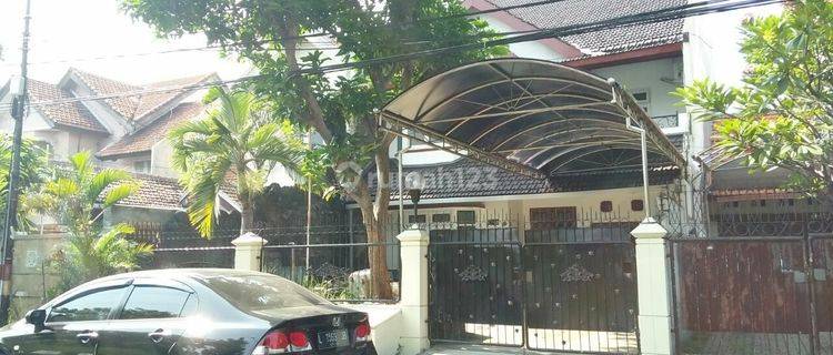 rumah pinggir jalan cocok unt homestay deket rumah sakit primier 1