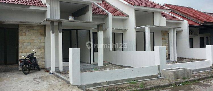Baru Gress Mewah di Juanda Regency 1