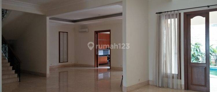 Big, comfort and beautiful house at Senayan, South Jakarta is available now 1