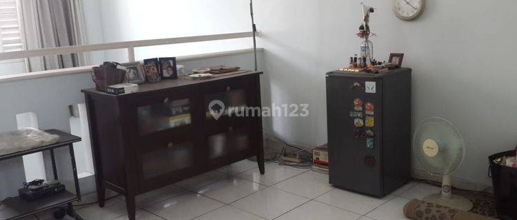 Rumah siap huni area Bintaro 1