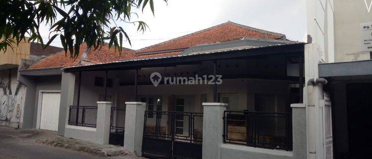 Rumah kolonial belanda di jalan urip sumoharjo solo.. 1