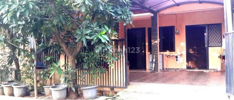 Rumah siap huni 1 lantai depan taman di Melati Mas 1