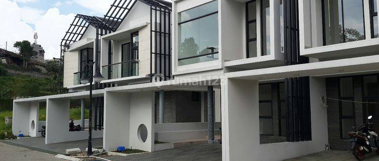 Rumah Mewah Exclusive di Sayap Setiabudi 3 Menit dari Kampus UPI 1