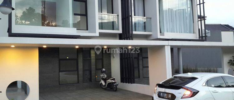 Rumah Baru Modern Lingkungan Exclusive di Sayap Setiabudi Bandung 1