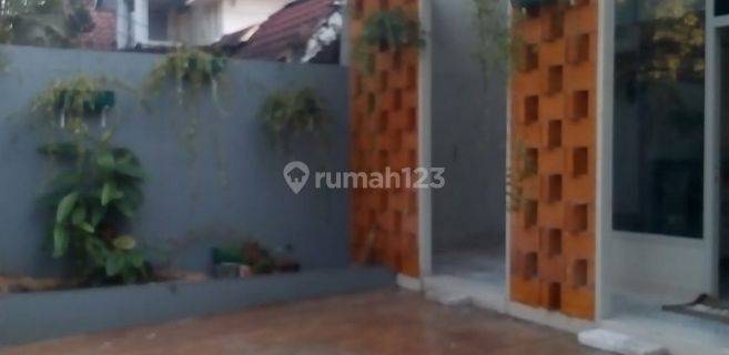 Rumah Kos Omzet Sekitar 250 jt/thn Kencana Loka, BSD Sektor 1 1