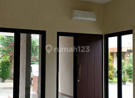 Rumah Baru furnished dekat Raya Kendangsari 1