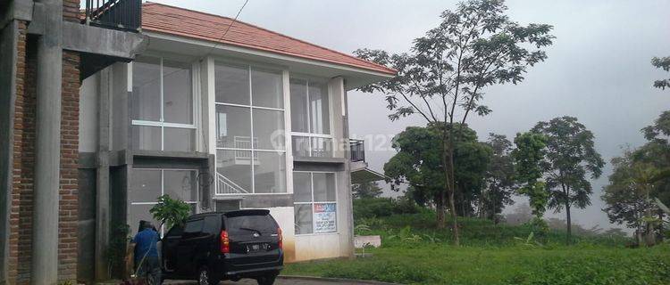 Villa Trawas, Lokasi Selangkah dengan Mount Paradise, Mojokerto 1