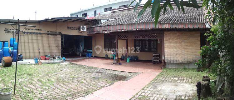 Rumah di Setia Mekar cocok untuk gudang, showroom, dll, Bekasi 1