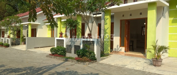 Minimalist House in the Southern Housing of Kasongan Banguntapan Bantul 1