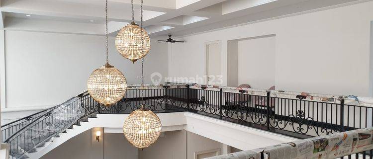 RUMAH BRANDNEW MEWAH AMERICAN CLASSIC MAYANG PERMAI PIK 1