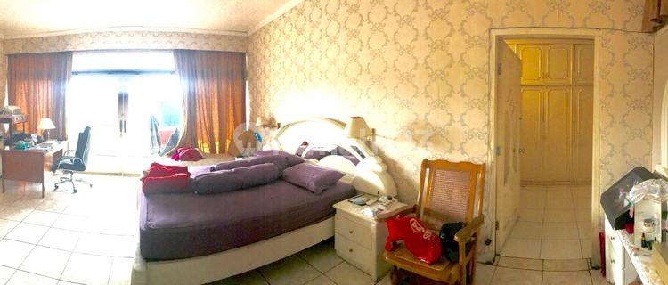 Awesome Horse Racing House in Pulomas 1