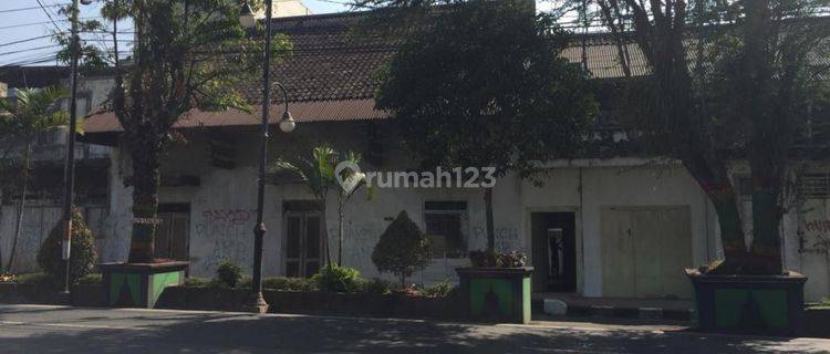 Rumah Strategis Pinggir Jl Pemuda Muntilan Magelang  1