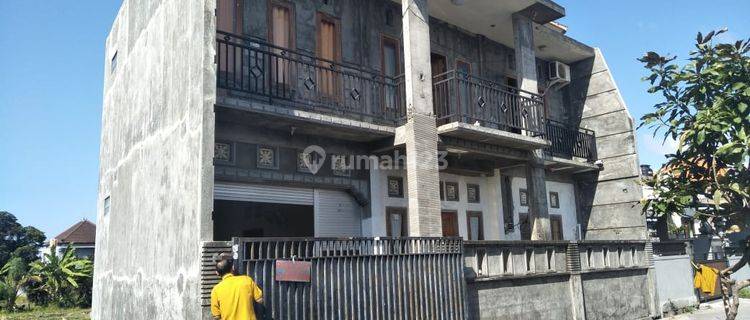 Rumah jalan Dewi Sri Batubulan Gianyar 1