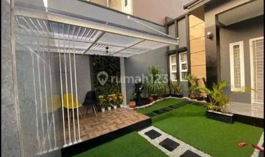 Rumah Lux 220m2  akses 2 Mobil di kav Al Duren Sawit 1