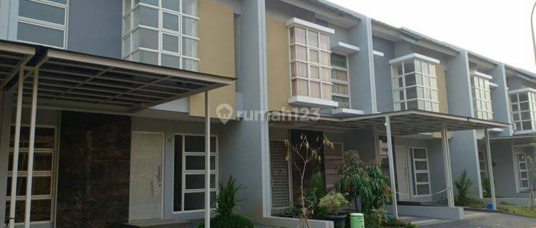 Rumah Cantik di cluster Grand Wisata 1