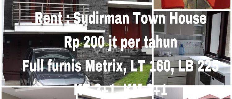 Rumah strategis di Sudirman Townhouse, Kota Bandung 1