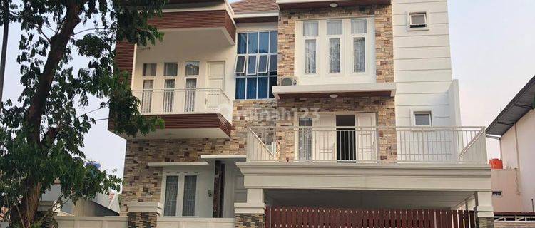 Rumah Mewah Full Furnish di Citra Gran Cibubur 1