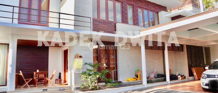  Rumah Furnished Bagus Private Pool Kerobokan Dkt Umalas 1