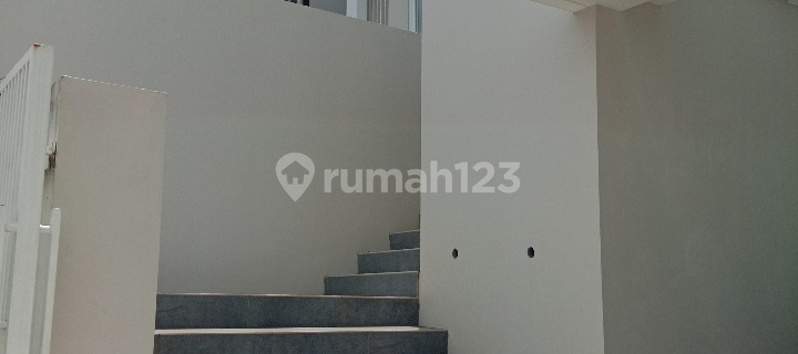 Beautiful minimalist and luxurious house 1