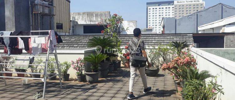 Rumah di lokasi segi tiga emas semarang bisa buat kantor 1