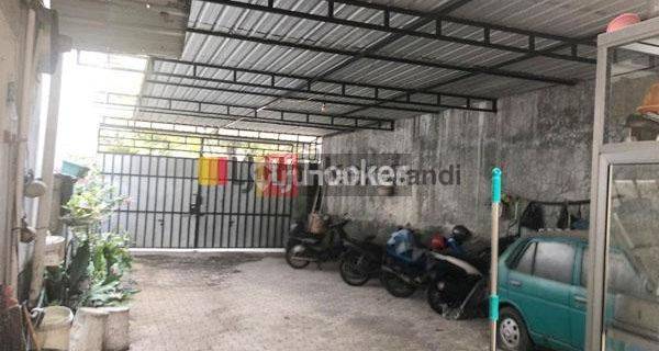 Rumah di Jend Urip Sumoharjo Solo 1