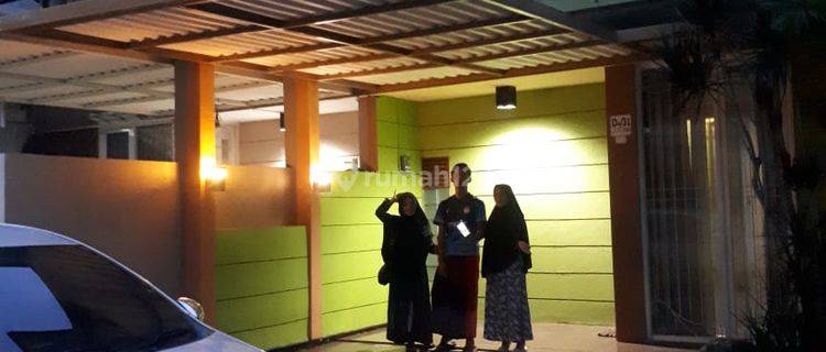 Rumah 2 Lantai di Jln Dr Wahidin Perum Green Garden Kebomas Gresik 1