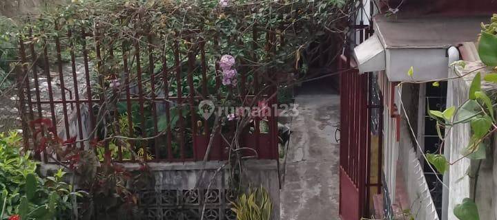 Rumah tinggal dijalan utama, siap huni .... 1