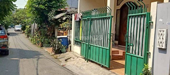 Rumah 1M-an dengan jalan lebar di rawamangun 1