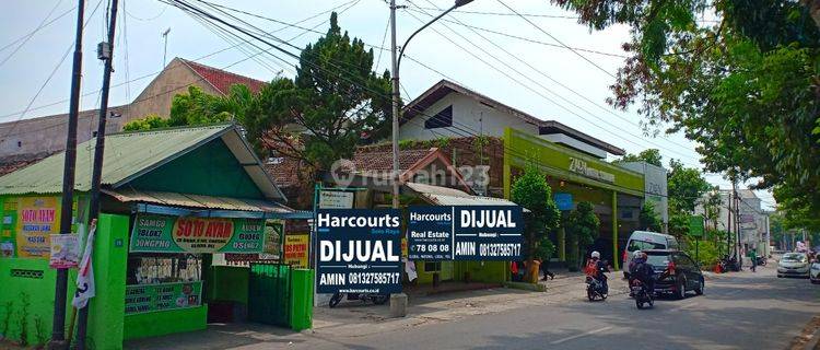 Rumah Halaman Luas Pinggir jalan Besar Solo kota dekat Grandmall dengan Tanah Luas 682m cocok untuk Bisnis maupun tempat tinggal 1