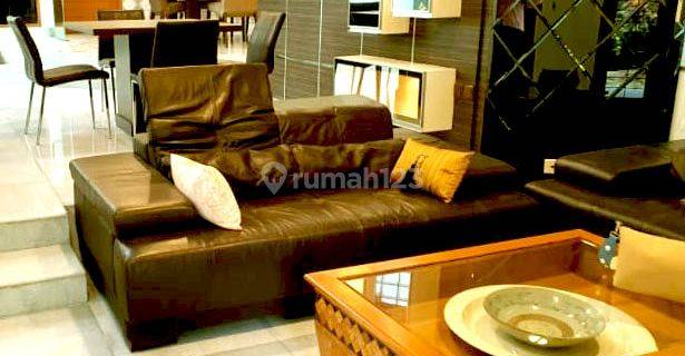 Rumah Cantik Full Furnished Area, Kebayoran Baru 1