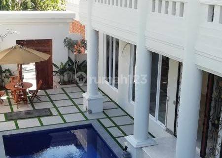 Villa Dekat Pantai Saba Bali 1