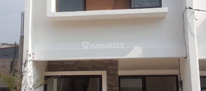 Rumah Murah Eksklusif di Selatan Jakarta 1