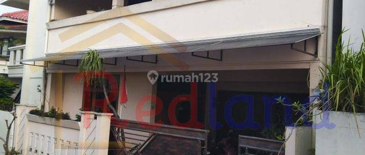 Rumah 2.5 lantaidi Jl. Taman Watulawang, Semarang. (0934) 1